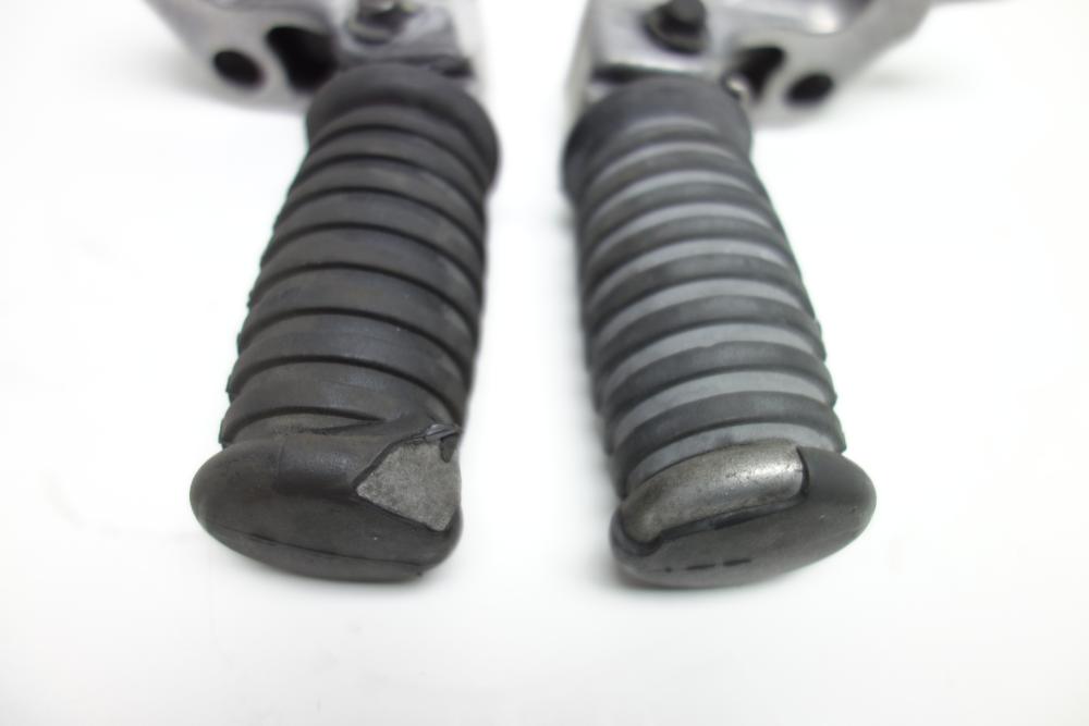 Preview: Triumph Thunderbird 900 Fahrerfußraste Fußraste rechts links