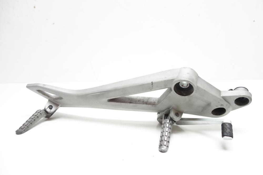 Ducati Monster 1100 Fußrastenanlage Fußraste rechts Bremspedal