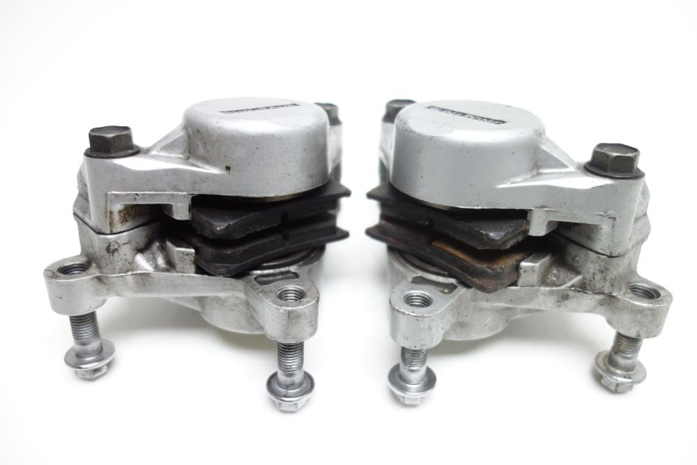 Yamaha VMax V Max 1200 Bremssattel Bremszange vorne rechts links