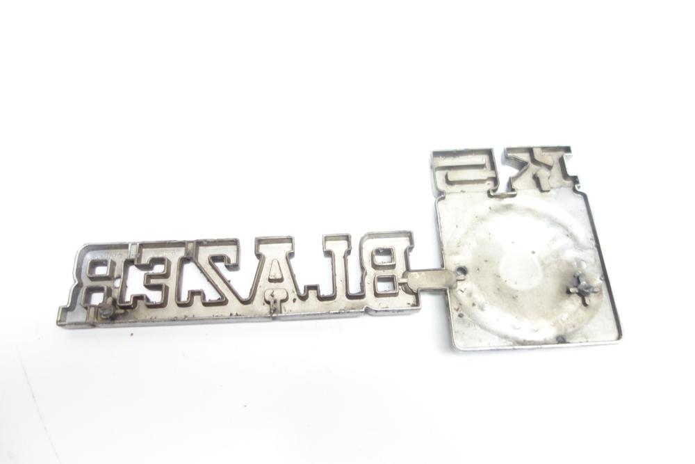 Preview: Chevrolet K5 Blazer Emblem