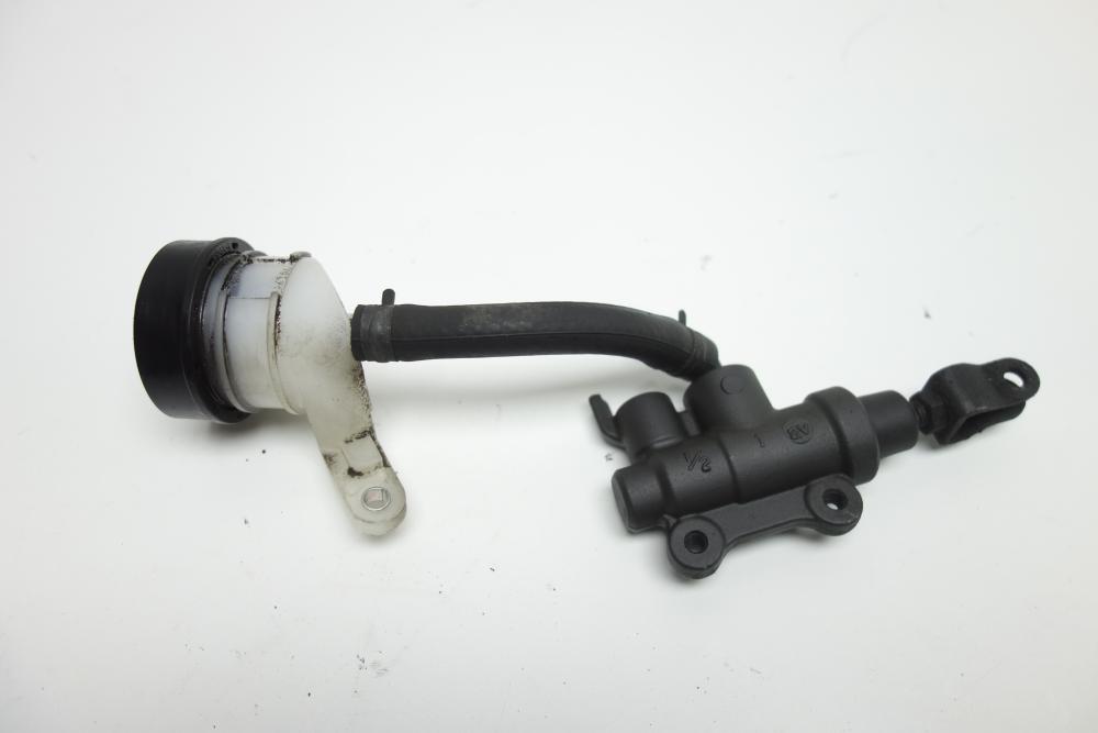 Preview: BMW R1200GS R 1200 GS LC K50 Bremspumpe Bremszylinder hinten