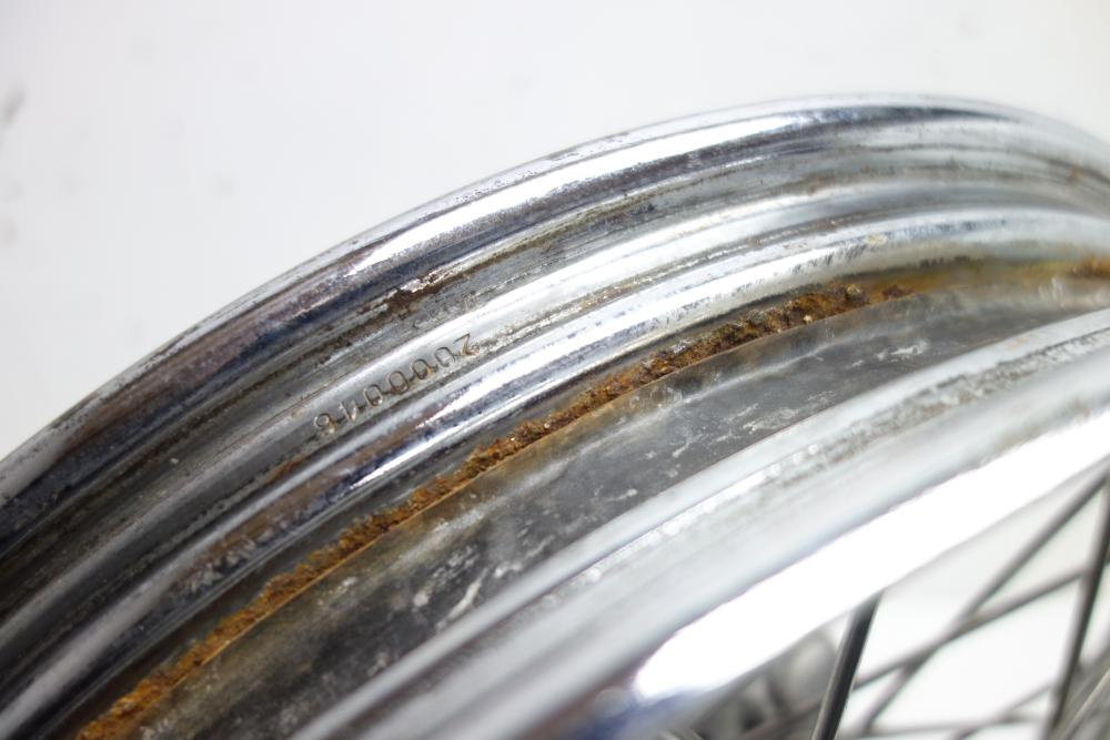 Triumph Thunderbird 900 Felge vorne Vorderrad Speichenfelge