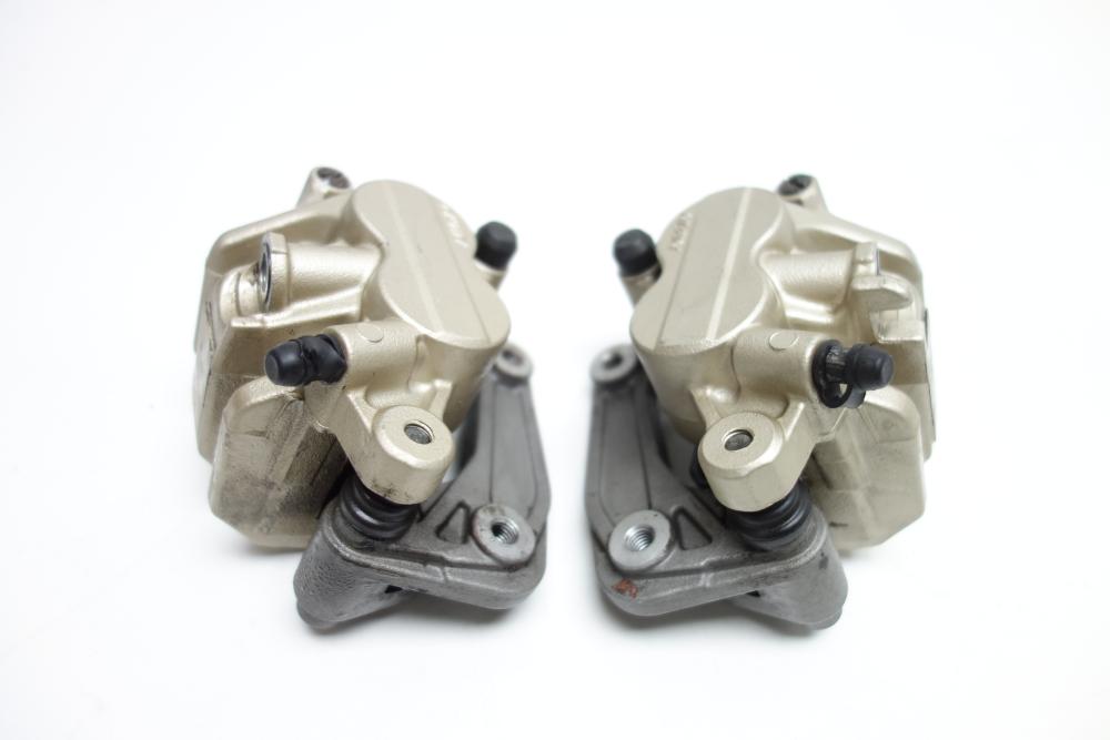 Triumph Tiger 800 XC Bremssattel Bremszange vorne rechts links