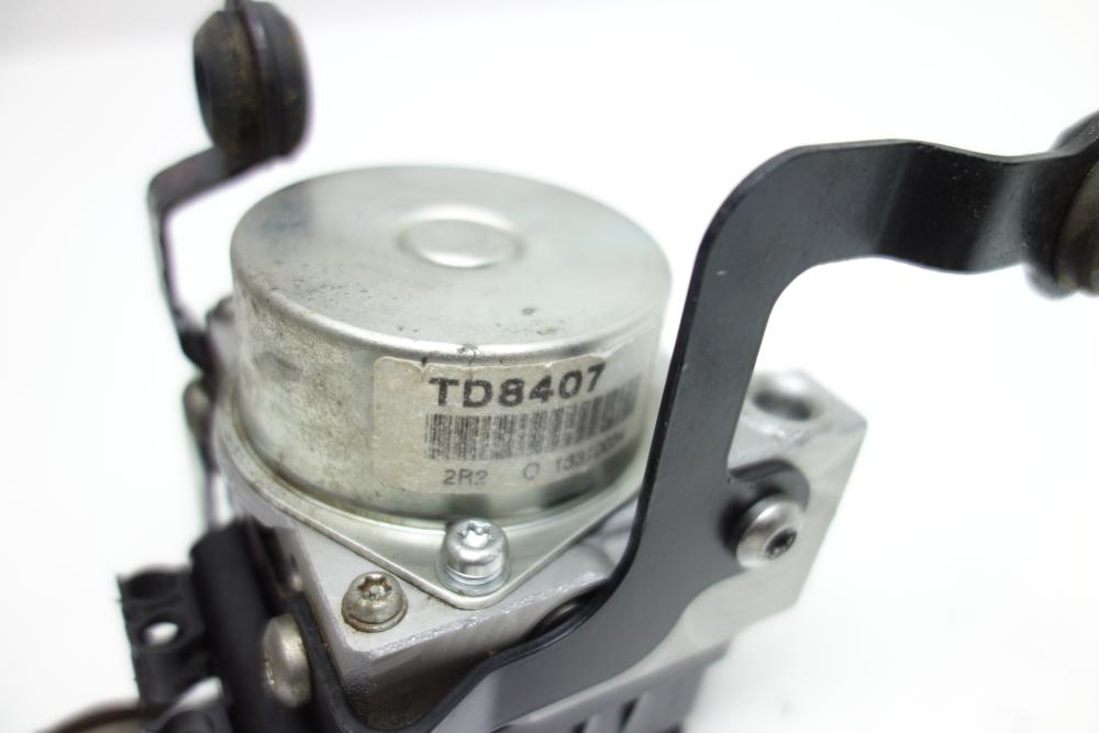 Triumph Tiger 800 XC ABS Steuergerät Druckmodulator