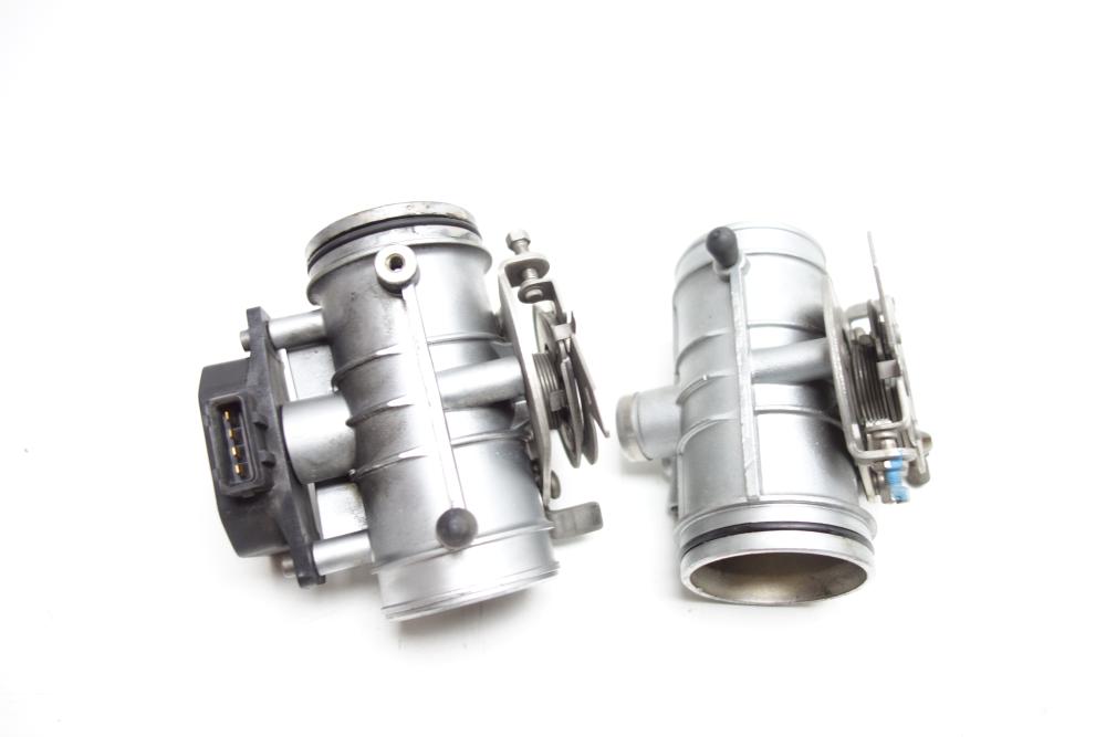 BMW R1100S R 1100 S Drosselklappe rechts links