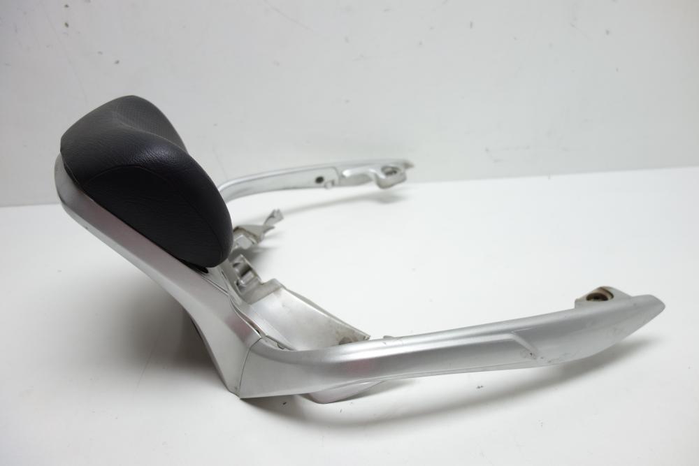 Preview: Suzuki Burgman 400 Rückenlehne Griff hinten