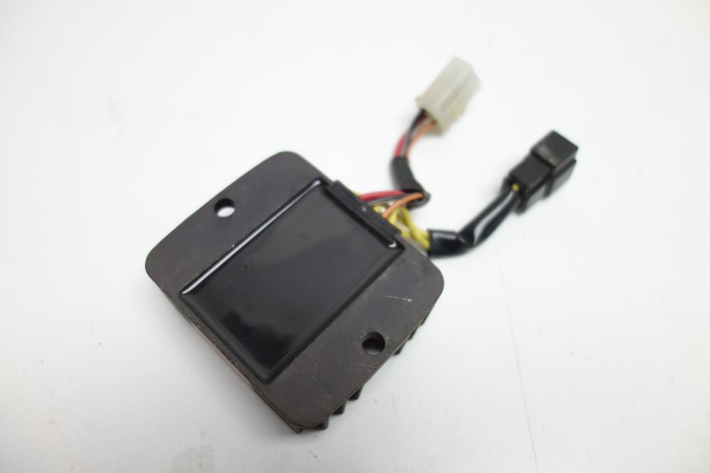 Preview: Suzuki LS 650 Savage Spannungsregler Gleichrichter