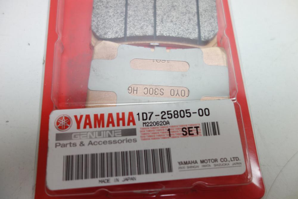 Preview: Yamaha XV 1900 Bremsbeläge Bremse vorne 1D7-25805-00 NEU #52#