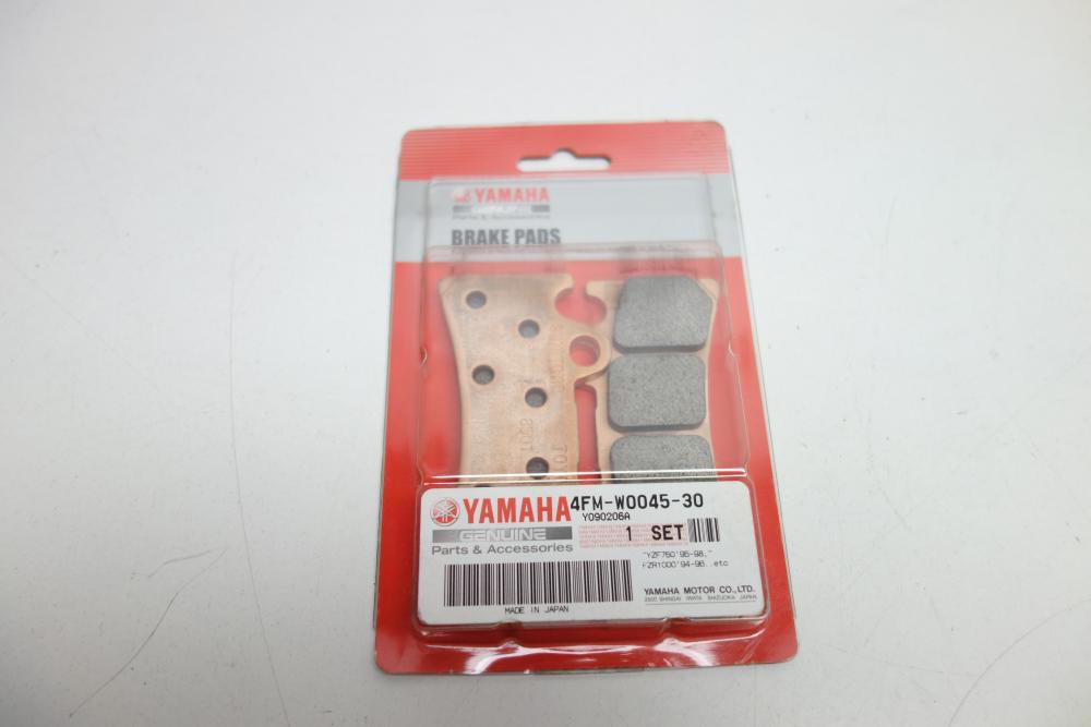 Yamaha YZF 750 Bremsbelag vorne 4FM-W0045-30 NEU #52#
