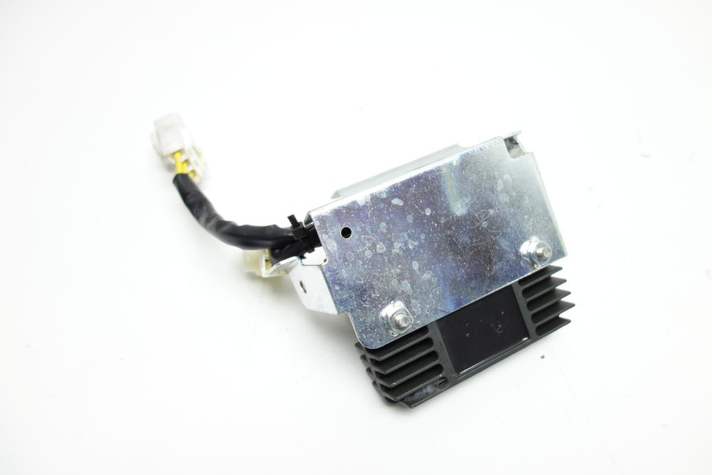 Preview: Vespa GTS 300 Spannungsregler Gleichrichter