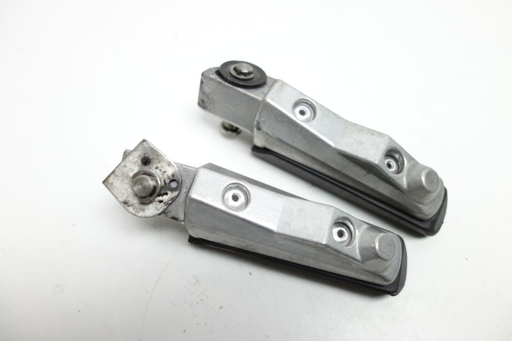 Preview: BMW F800ST F 800 ST Soziusfußrasten rechts links