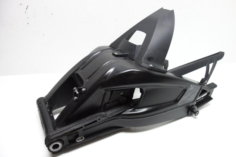 Preview: BMW S1000R S 1000 R Schwinge