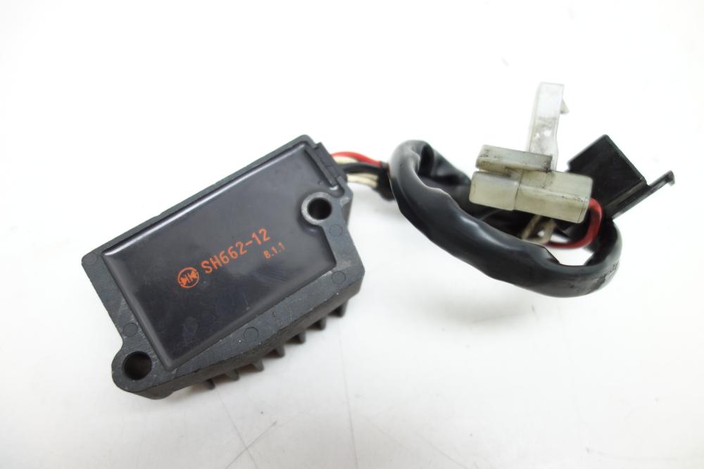 Preview: Yamaha VMax V Max 1200 Spannungsregler Gleichrichter