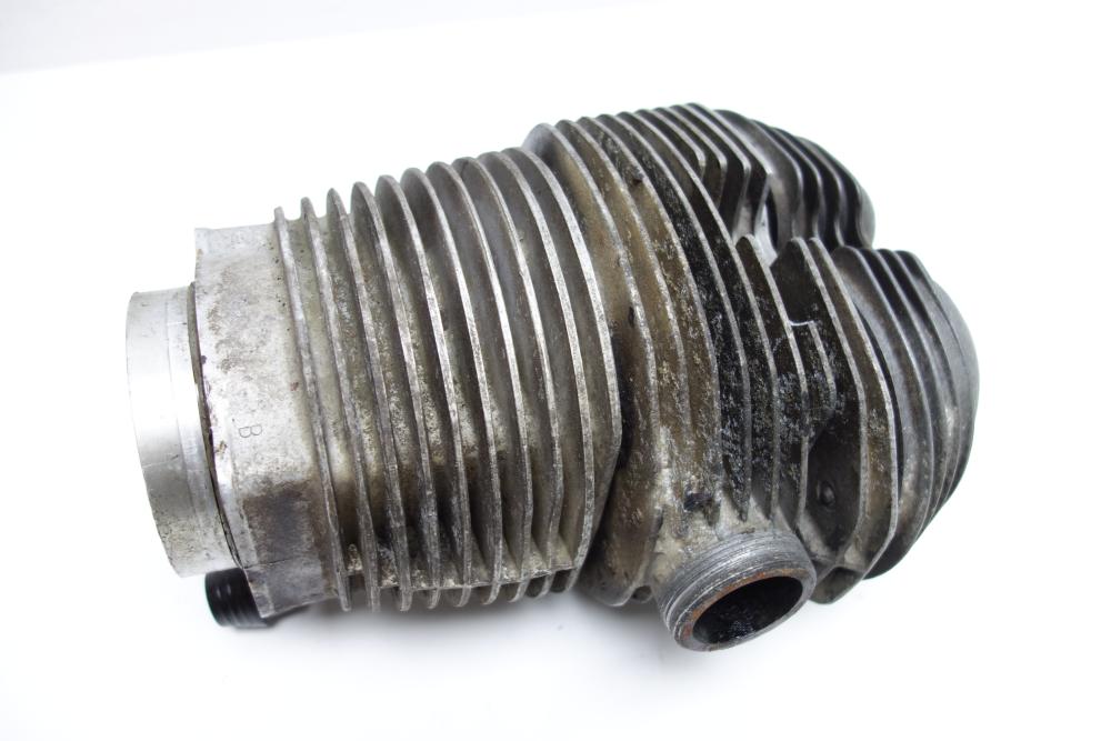 BMW R80 R 80 Zylinder Zylinderkopf Ventildeckel links