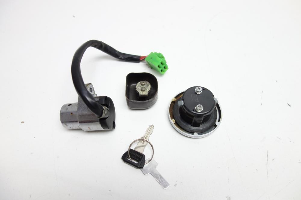 Preview: Suzuki LS 650 Savage Schloss Schlosssatz Tankdeckel