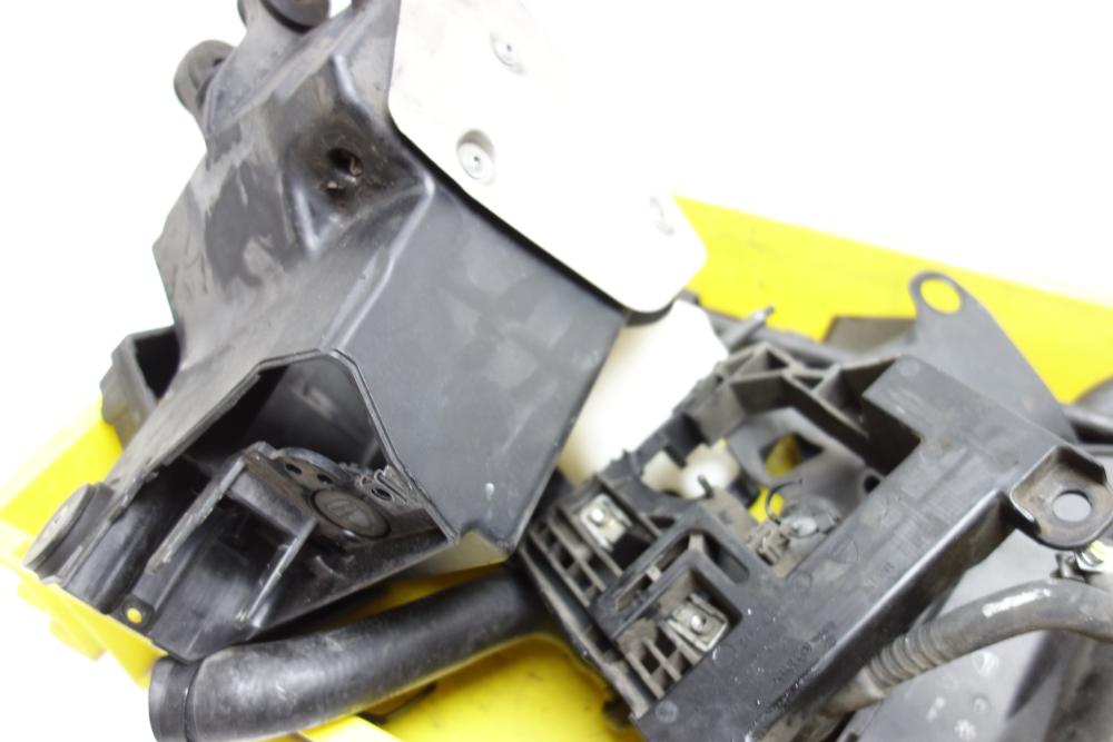 Preview: Ducati Monster 1200 Restteile Teile Blenden Kleinteile Cover