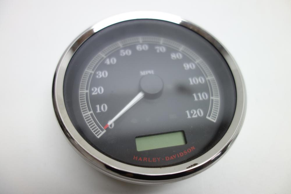 Preview: Harley Davidson Fat Boy Softail Tacho Cockpit