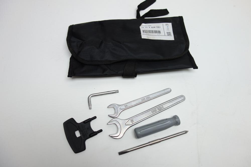 BMW F900GS F 900 GS Bordwerkzeug