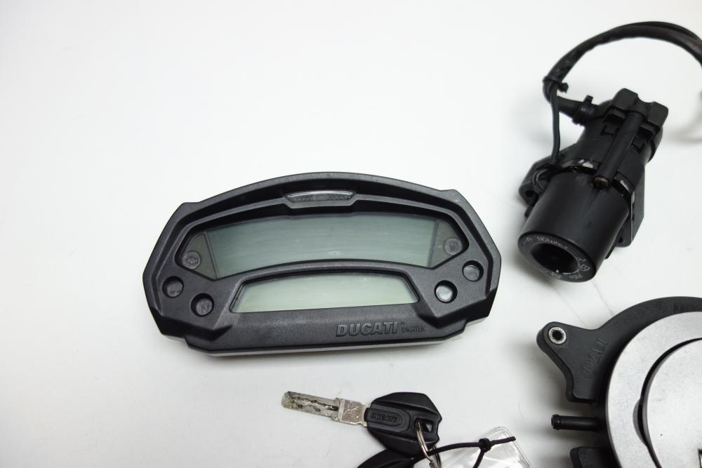 Preview: Ducati Monster 1100 Tacho Cockpit Schloss Schlossatz CDI