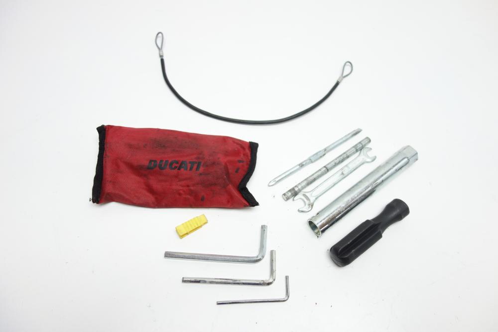 Ducati Monster 1100 Bordwerkzeug