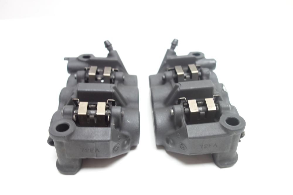 Preview: Yamaha MT01 MT 01 6 Kolben Bremssattel Bremszange vorne re li