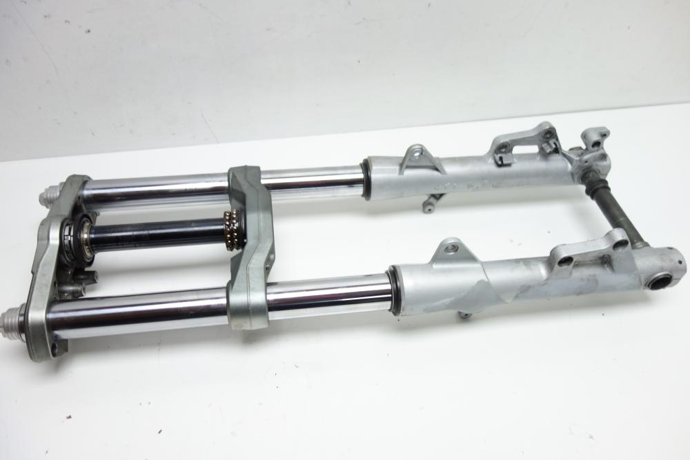 Moto Guzzi Breva 1100 Gabel Gabelholm Gabelbrücke