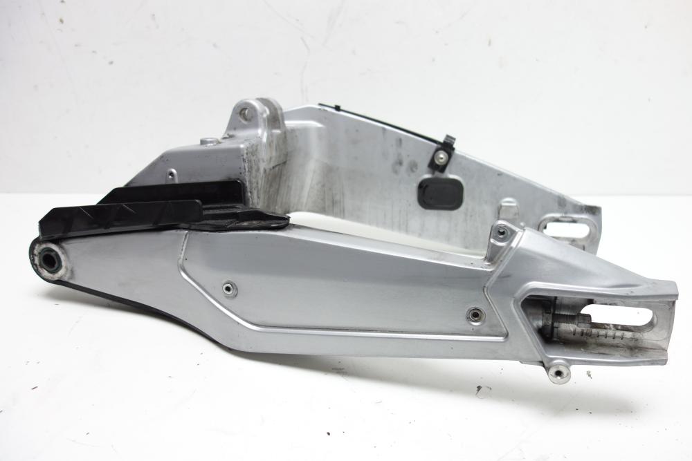 Preview: Aprilia Tuono 660 Schwinge