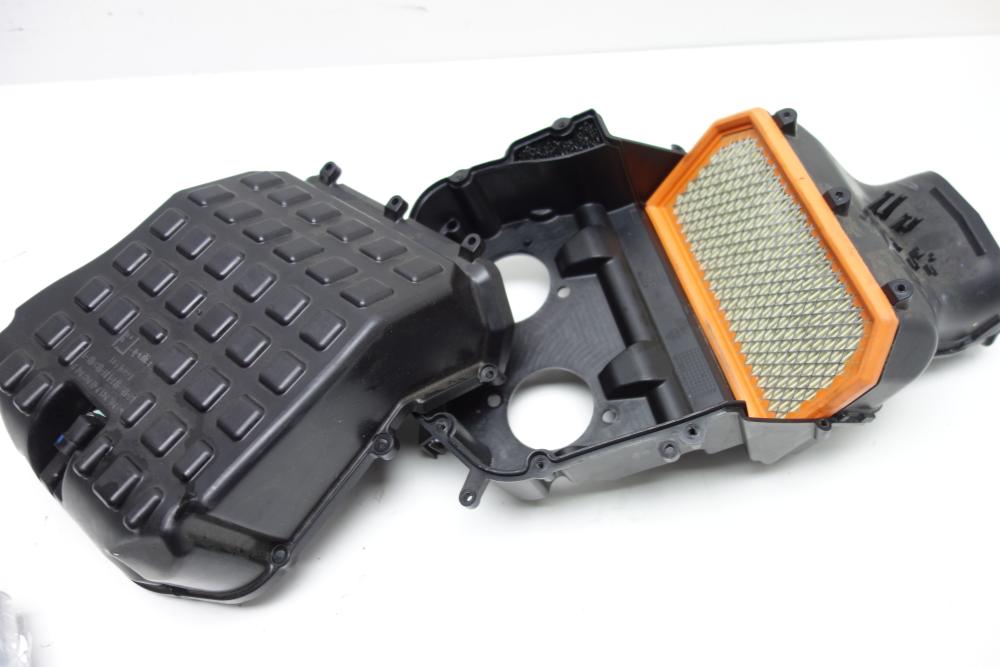 Preview: Aprilia Tuono 660 Luftfilterkasten