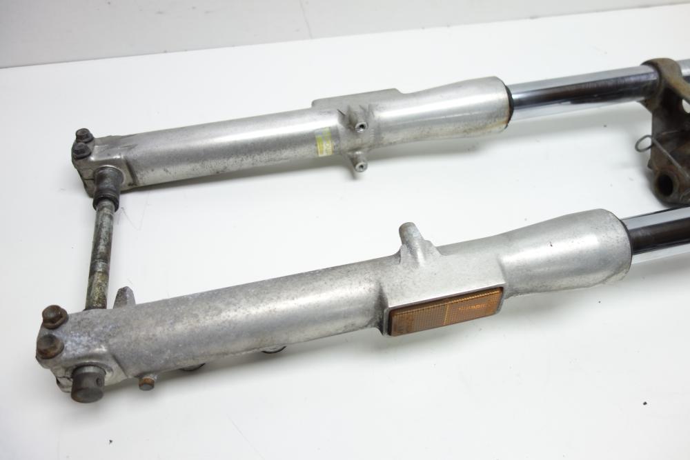 Preview: Honda VF 750 C Super Magna Gabel Gabelholm Gabelbrücke