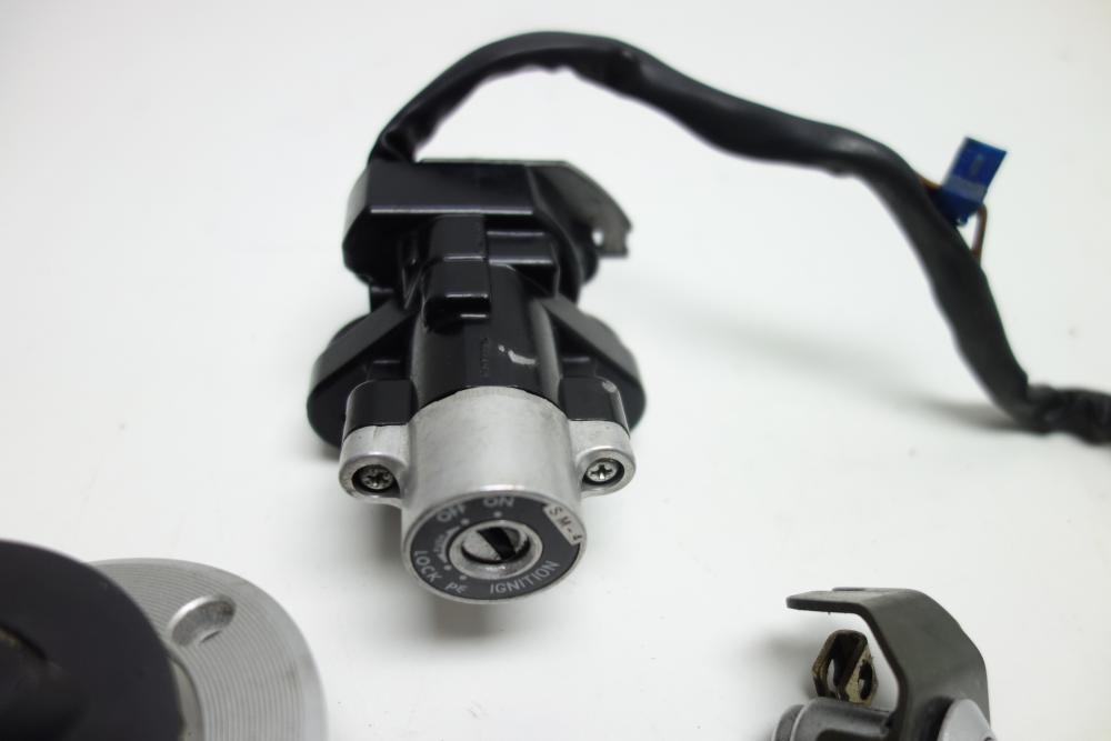 Preview: Suzuki SV 650 S Schloss Schlosssatz Tankdeckel