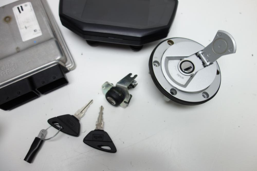 Preview: Aprilia Tuono 660 Schlosssatz Schloss Tacho Cockpit CDI