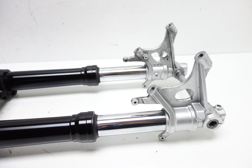 Preview: Aprilia Tuono 660 Gabel Gabelholm Gabelbrücke