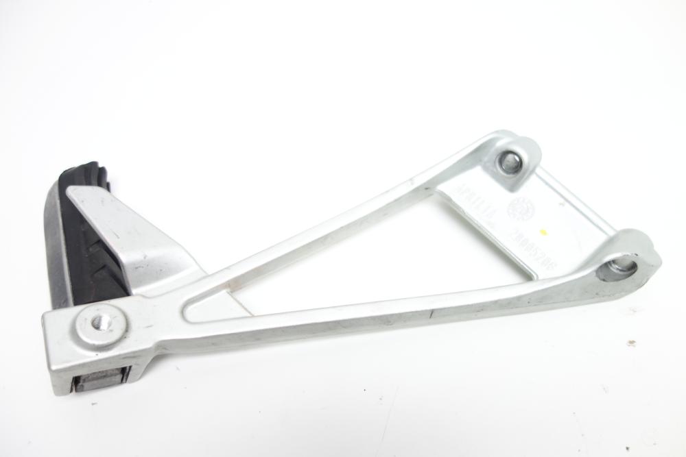 Preview: Aprilia Tuono 660 Soziusfußraste Fußraste hinten links