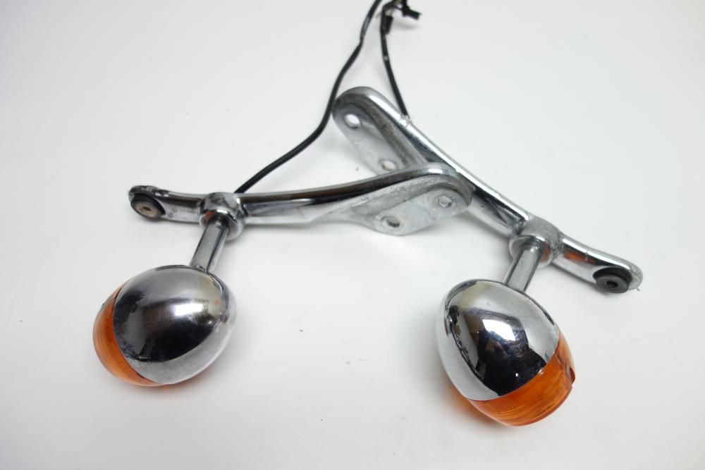 Preview: Triumph Thunderbird 900 Blinker hinten Fenderhalter Halter