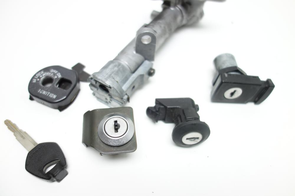 Preview: Suzuki Burgman 400 Schlosssatz Schloss