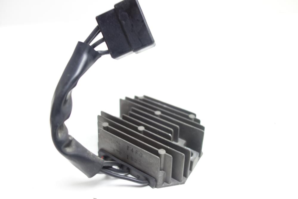 Suzuki Burgman 400 Spannungsregler Gleichrichter