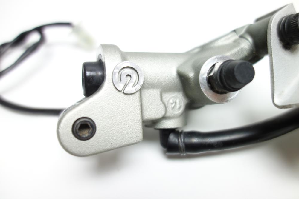 Preview: Ducati Monster 1200 Bremspumpe Bremszylinder vorne
