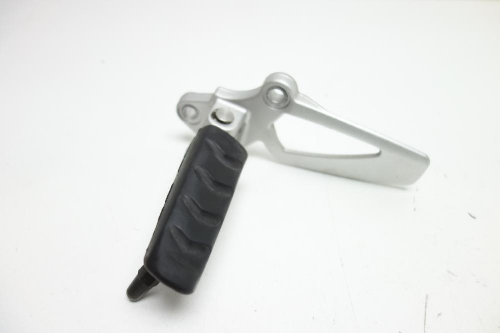 BMW R1200R R 1200 R Soziusfußraste Fußraste hinten rechts