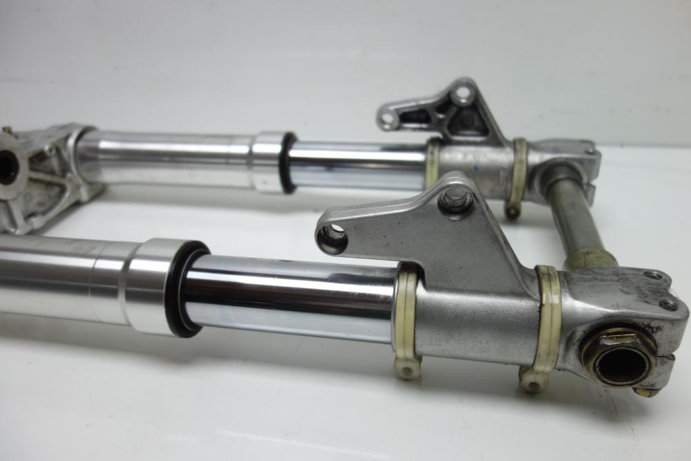 Ducati 1000 SS Supersport Gabel Gabelholm Gabelbrücke