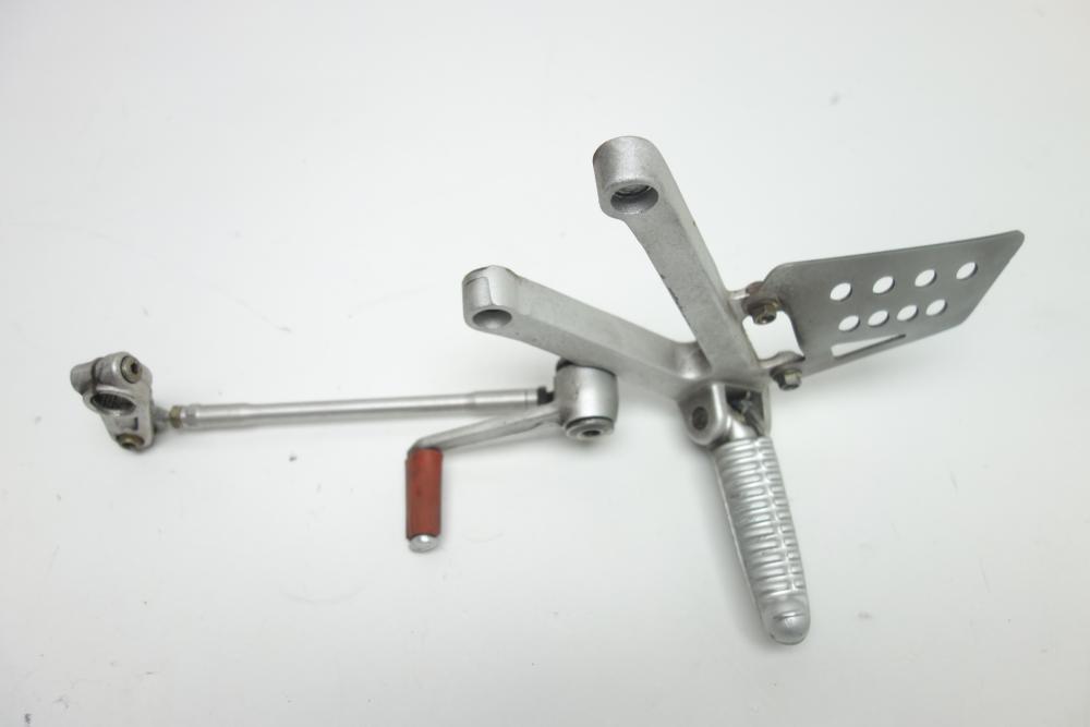 Preview: Ducati 1000 SS Supersport Fußrastenanlage Fußraste links Hebel
