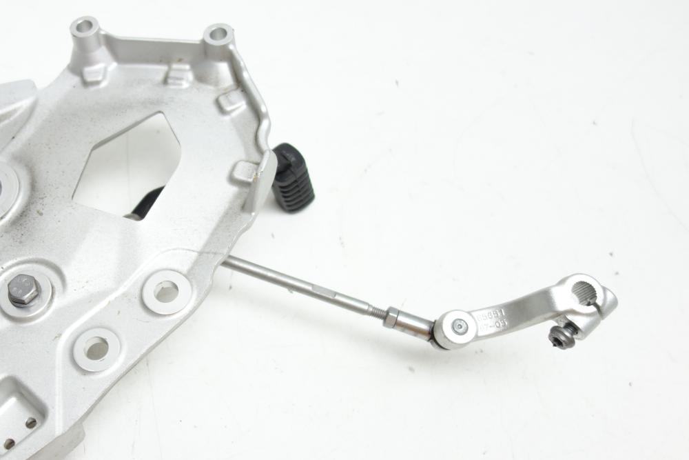 BMW F750GS F 750 850 GS Fußrastenträger links Schalthebel