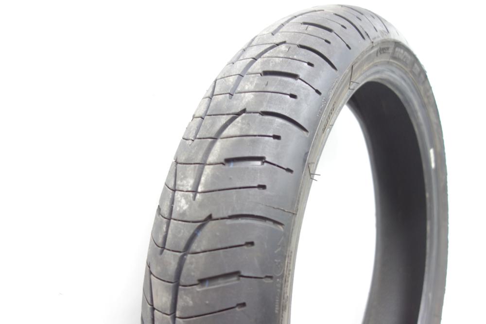 Preview: Michelin Pilot Road 4 120/70 ZR17 Motorradreifen BMW