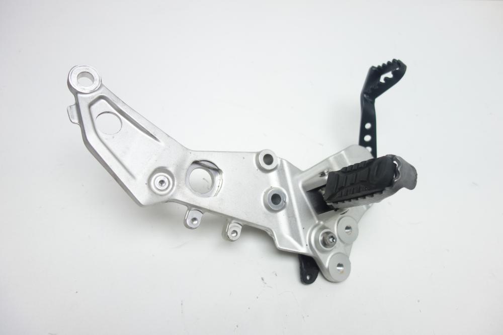 BMW F750GS F 750 GS Fußrastenanlage Fußraste rechts Bremspedal