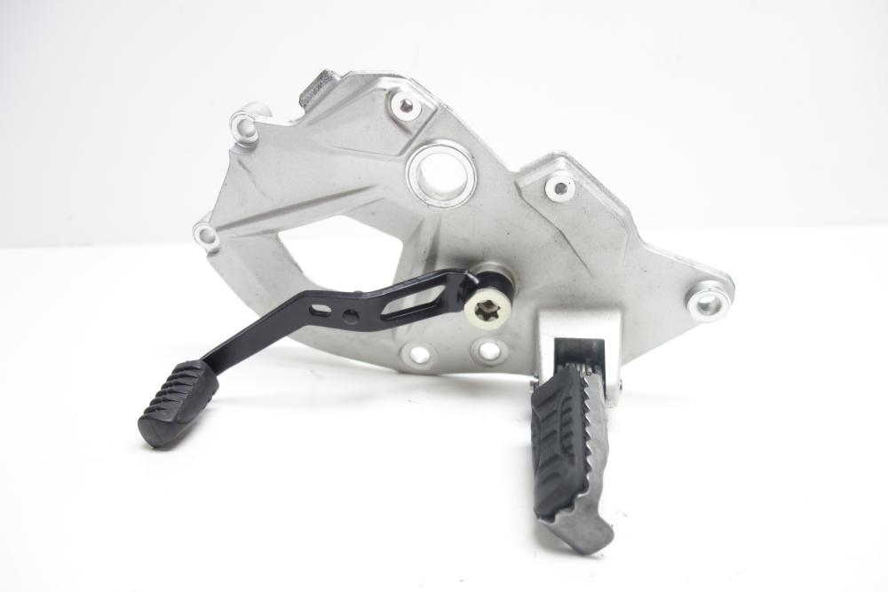 BMW F750GS F 750 GS Fußrastenanlage Fußraste links Schalthebel