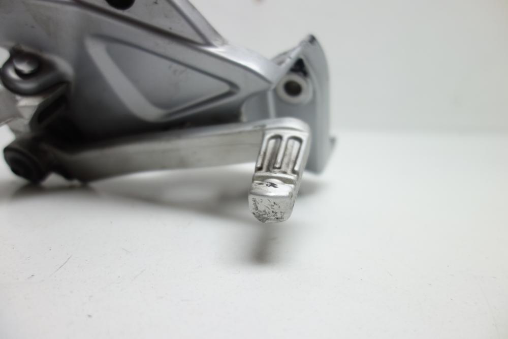 Preview: BMW F800R F 800 R Fußrastenanlage Fußraste rechts