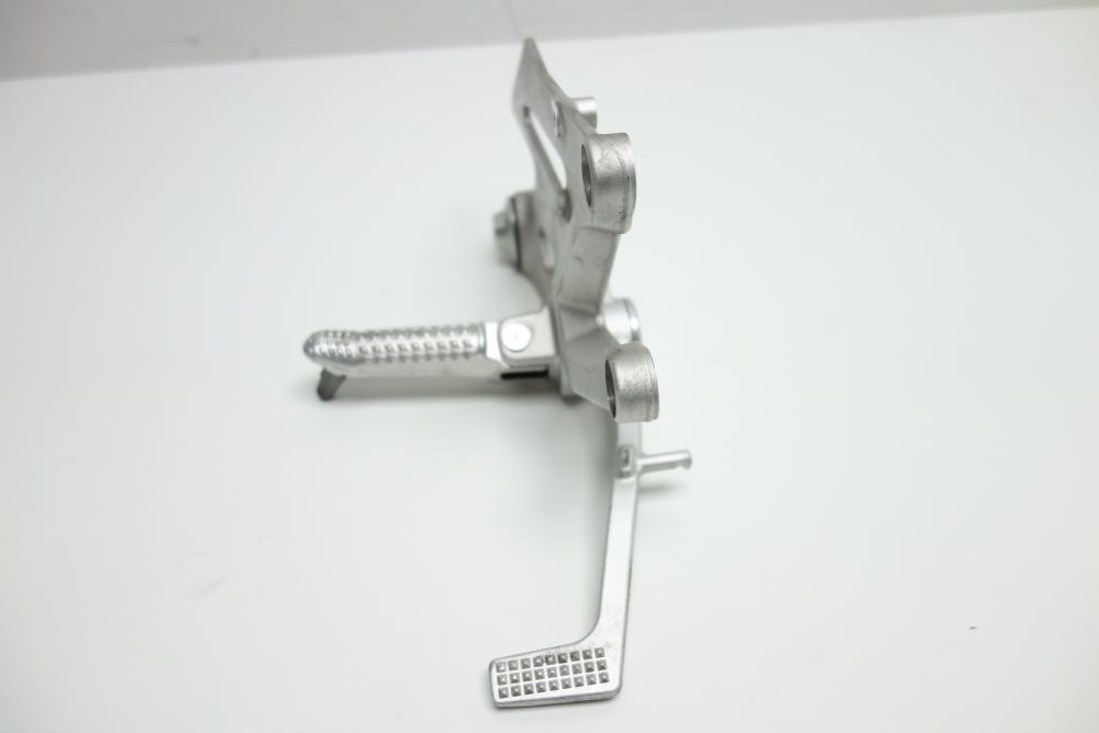 Preview: BMW S1000R S 1000 R Fußrastenanlage Fußraste rechts Bremspedal