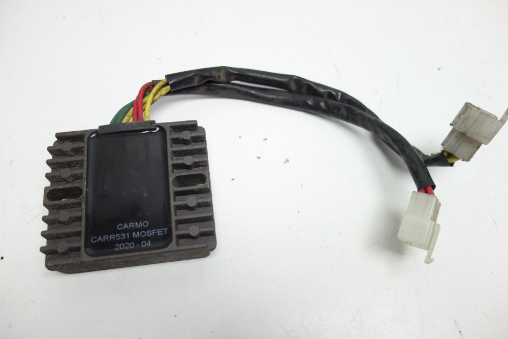 Preview: Honda VF 750 C Super Magna Spannungsregler Gleichrichter