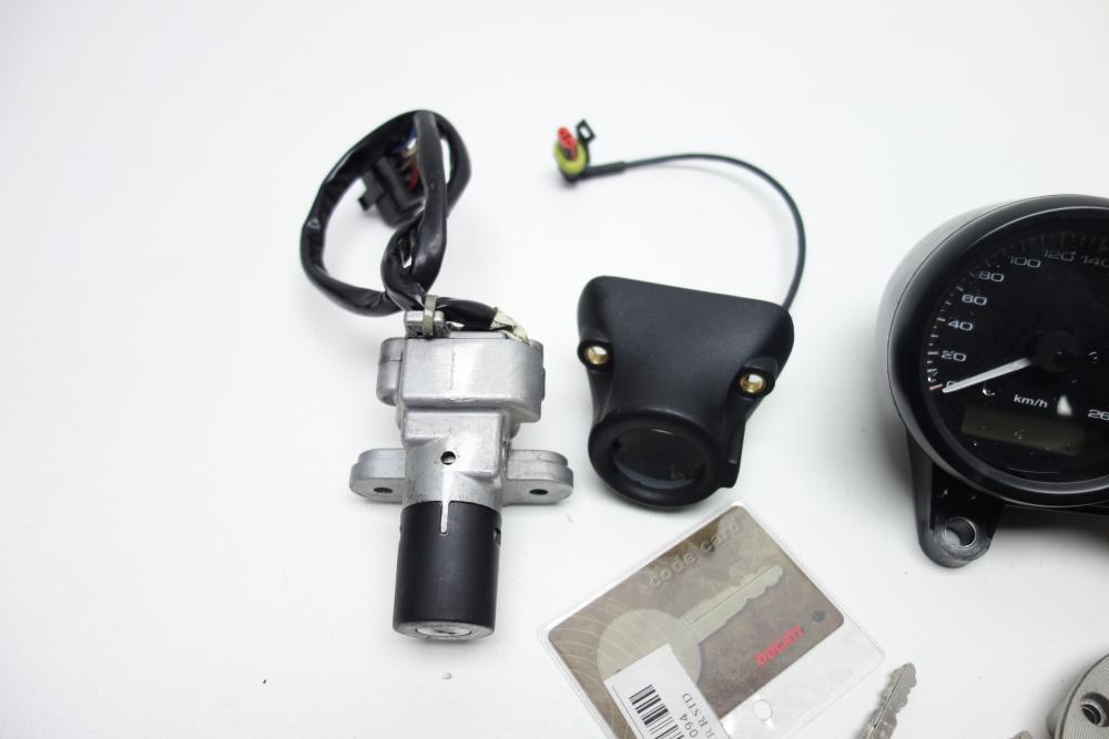 Ducati Monster 620 Tacho Cockpit Schlosssatz Schloss CDI