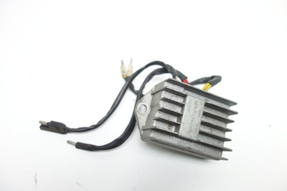 Moto Guzzi Jackal 1100 Spannungsregler Gleichrichter