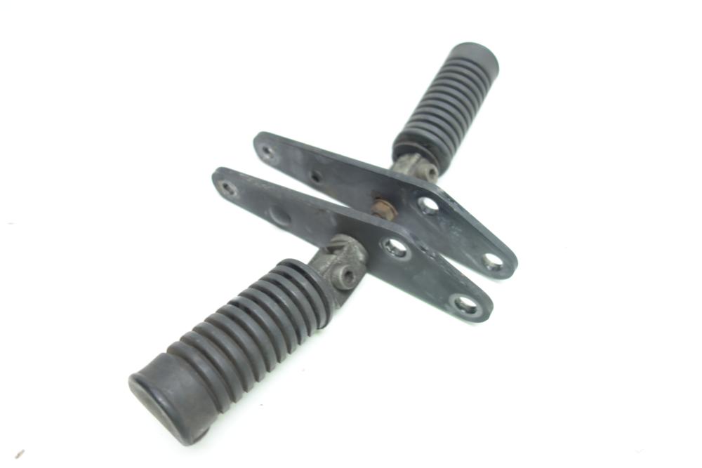 Preview: Moto Guzzi Jackal 1100 Soziusfußraste Fußraste hinten re li